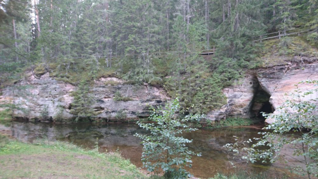 Taevaskoja Neitsikoobas.